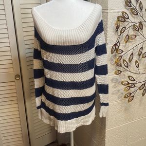AERIE L white and navy boatneck tunic knit sweater